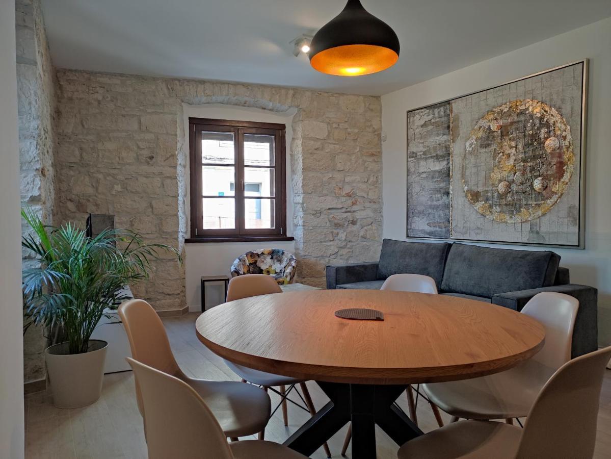 Apartvilla Castropola Eksteriør billede