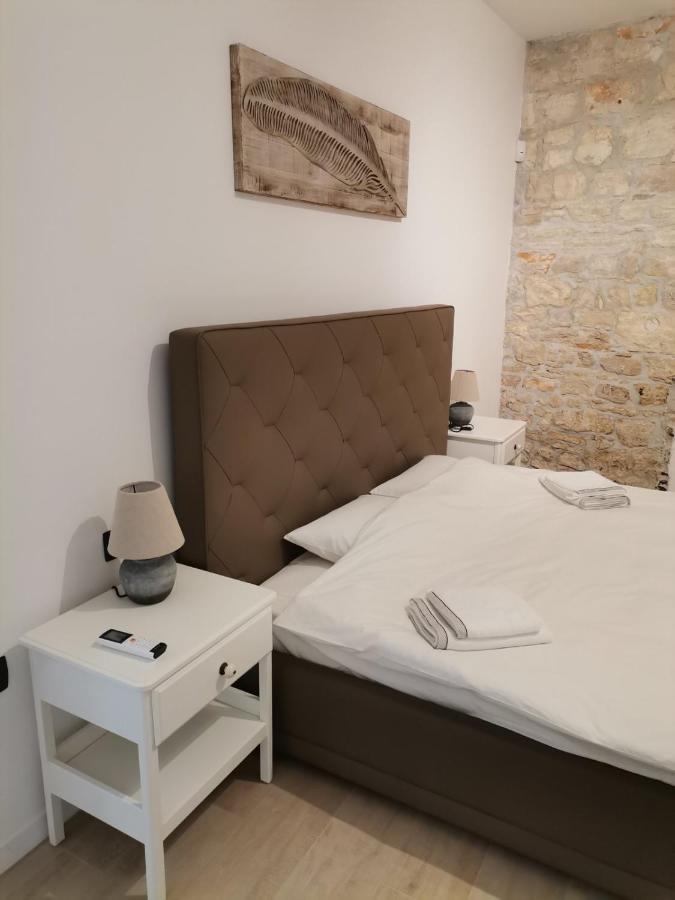 Apartvilla Castropola Eksteriør billede