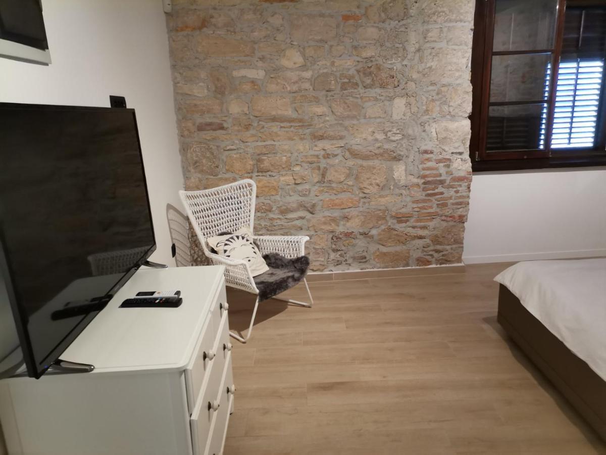 Apartvilla Castropola Eksteriør billede