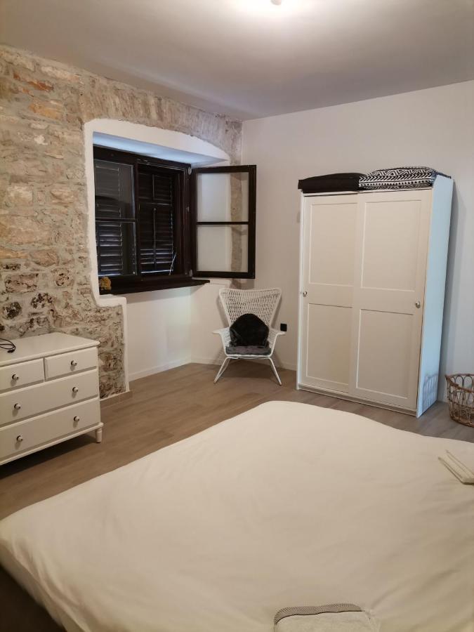 Apartvilla Castropola Eksteriør billede