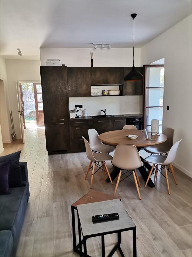 Apartvilla Castropola Eksteriør billede